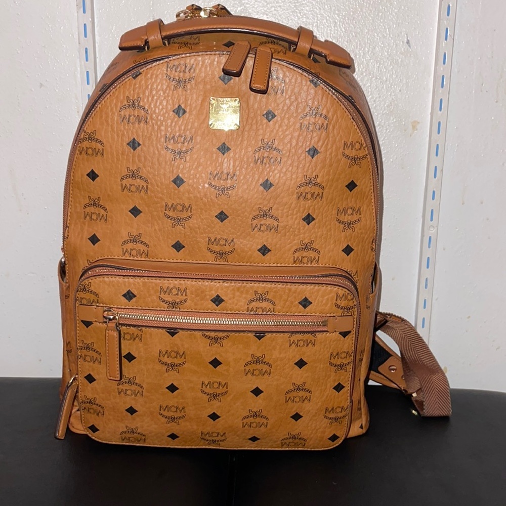 Mcm stark visetos backpack 40 cognac